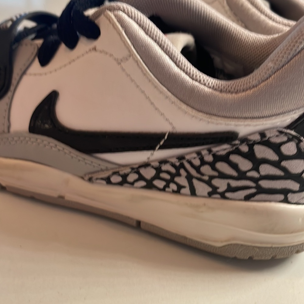 Nike Jordan boys shoes size C11 in great condition